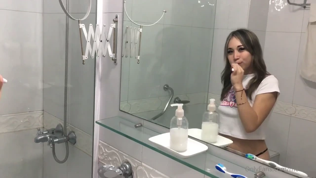 하루종일 박아줄것처럼 딥쓰롯만 시키는 못된 남친