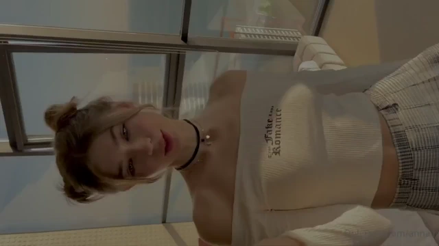 뿌까머리한 귀염섹시 안나의 아파트