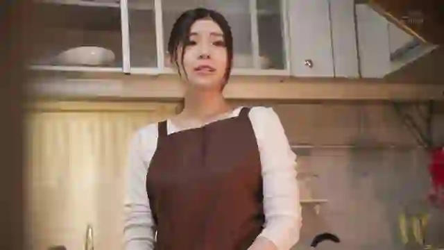 일본 AV 숙박업소를 운영하는 미모의 유부녀, 손님의 도발에 흔들리는 아내 AV 자막 Stars-947