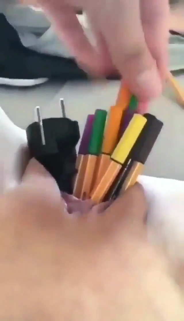 보지가 필통이니